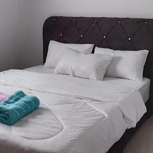Mqa Roomstay Apartment